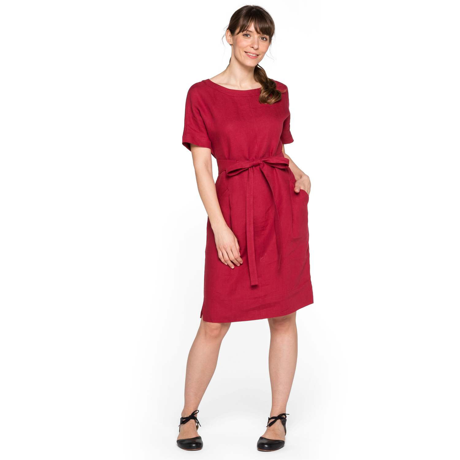 Leinenkleid mit Gürtel aus reinem Leinen