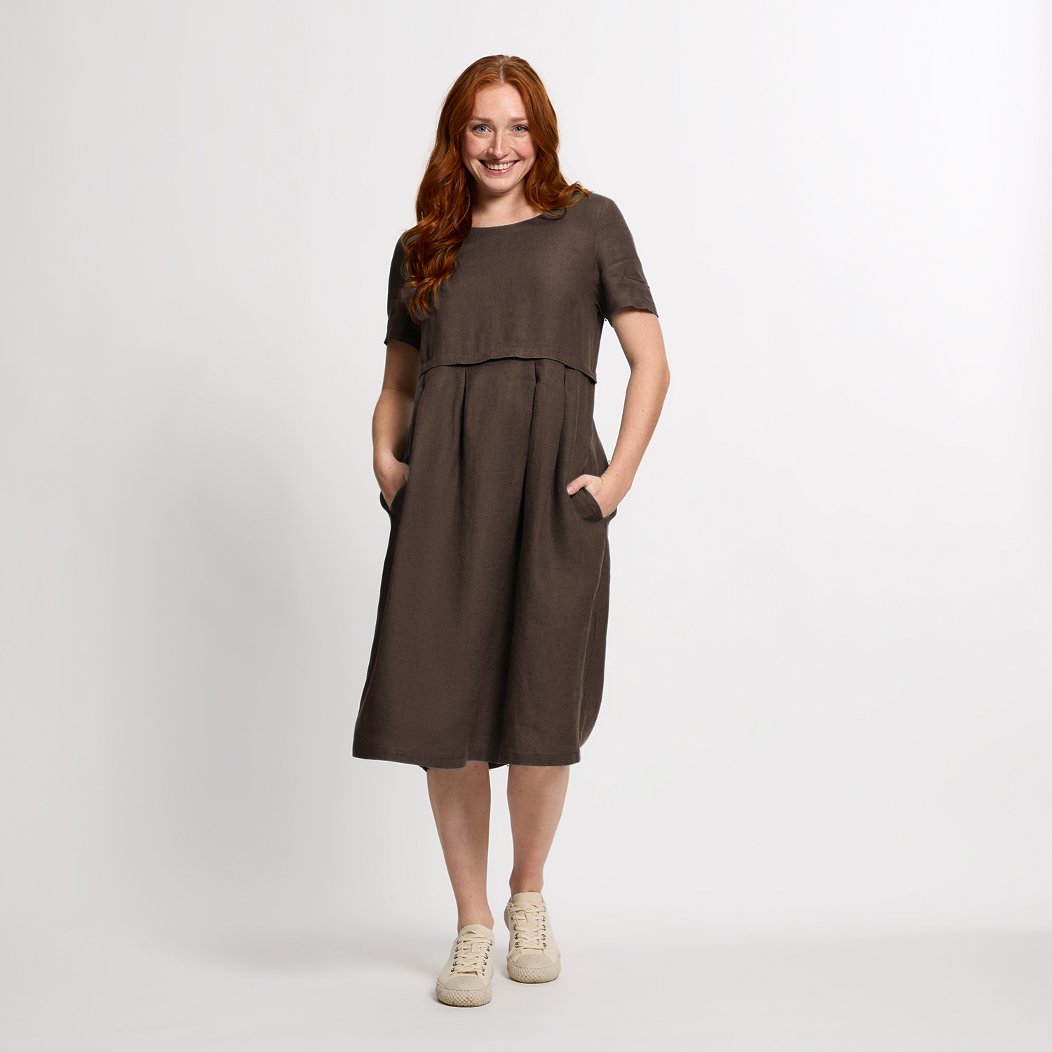 Leinenkleid, Kurzarm mit schwingendem Rockteil Leinenkleid, Kurzarm mit schwingendem Rockteil